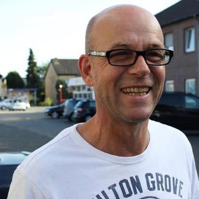 Ontheroadagainthebluebonesofftobocholt 8